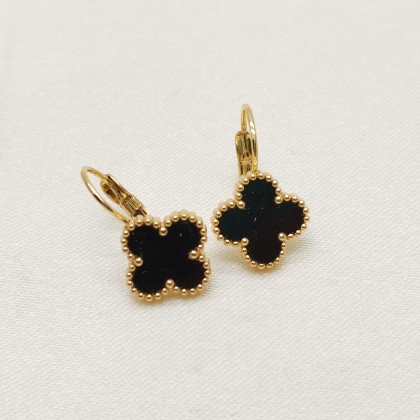 ARETE AZA DORADO
