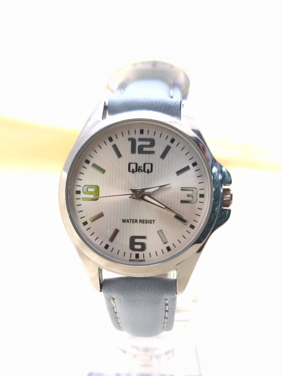RELOJ QYQ CUERO