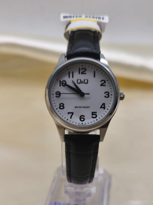 RELOJ QYQ CUERO NEGRO