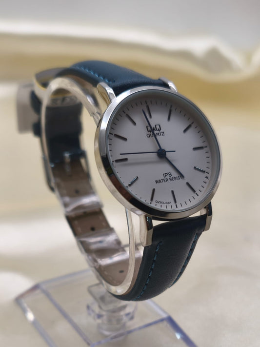 RELOJ QYQ CUERO